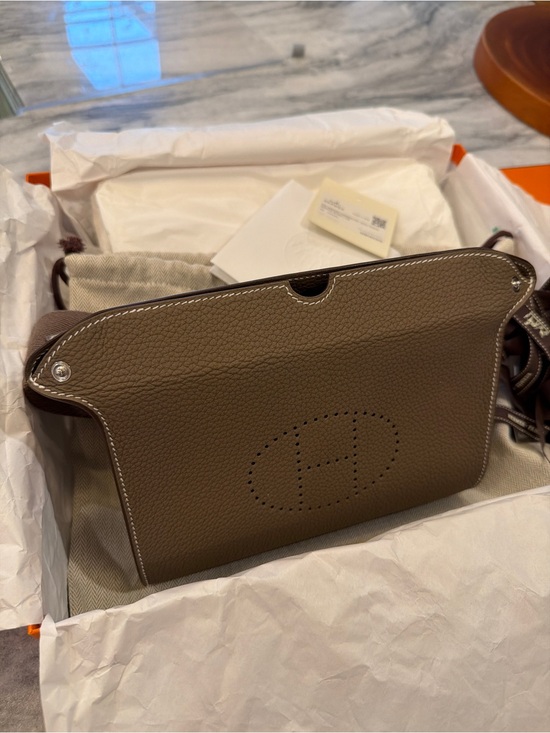 Hermes Other - Hermès Videpoches Crossbody Bag in Etoupe Togo Leather